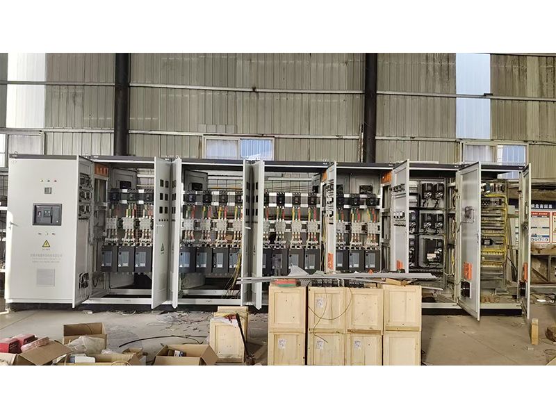 車間的電柜照片